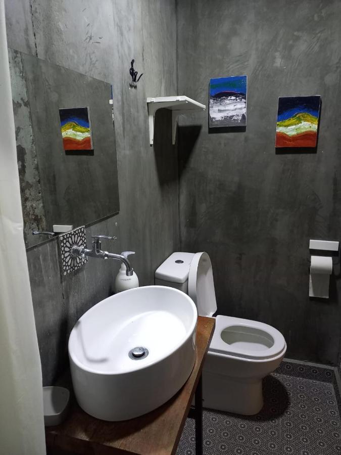 古晋 利马秋旅馆酒店 外观 照片
